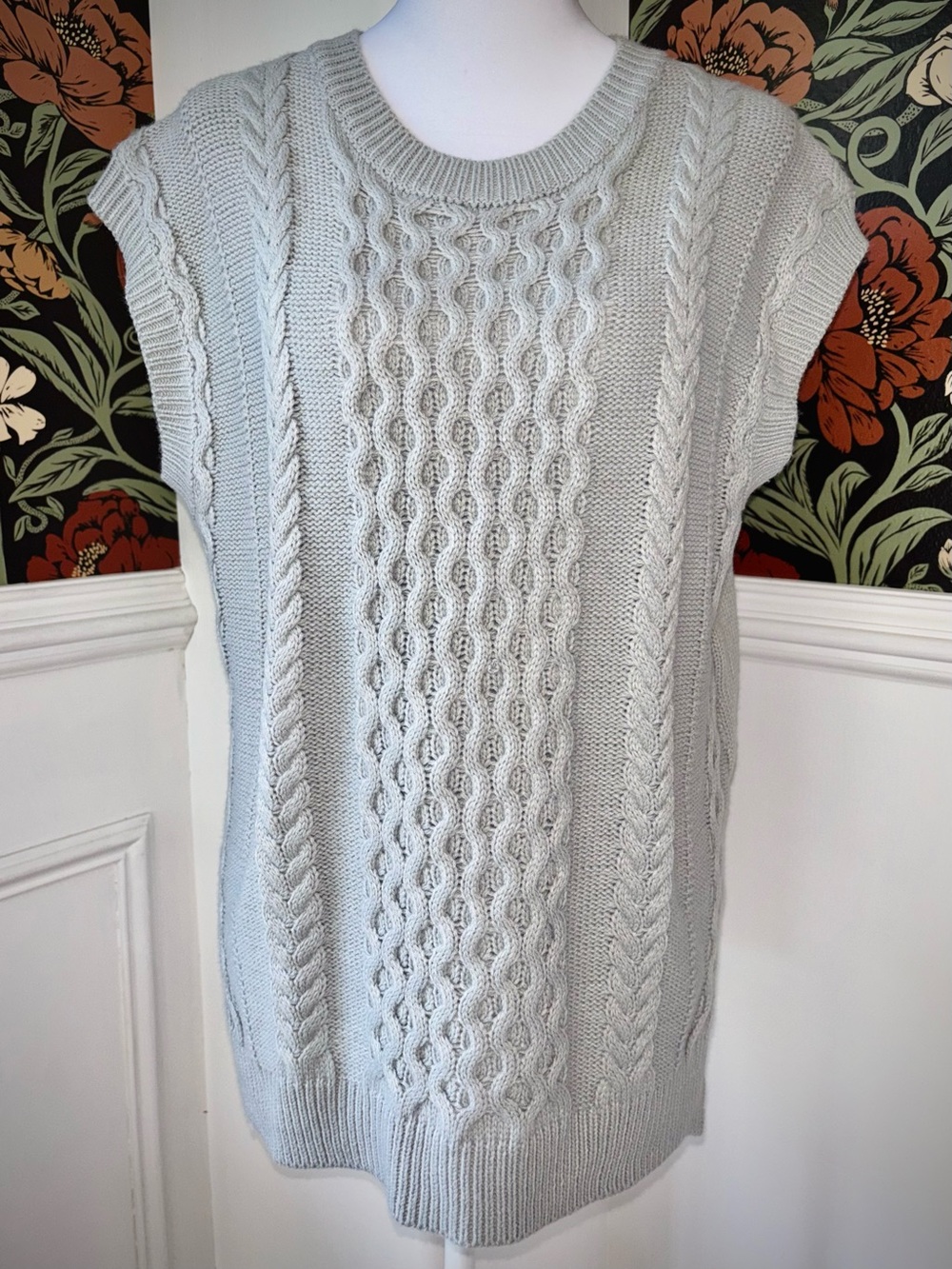 Chunky Cable Knit Sweater Vest Grey Sleeveless Pullover Soft Academia - Picture 5 of 10